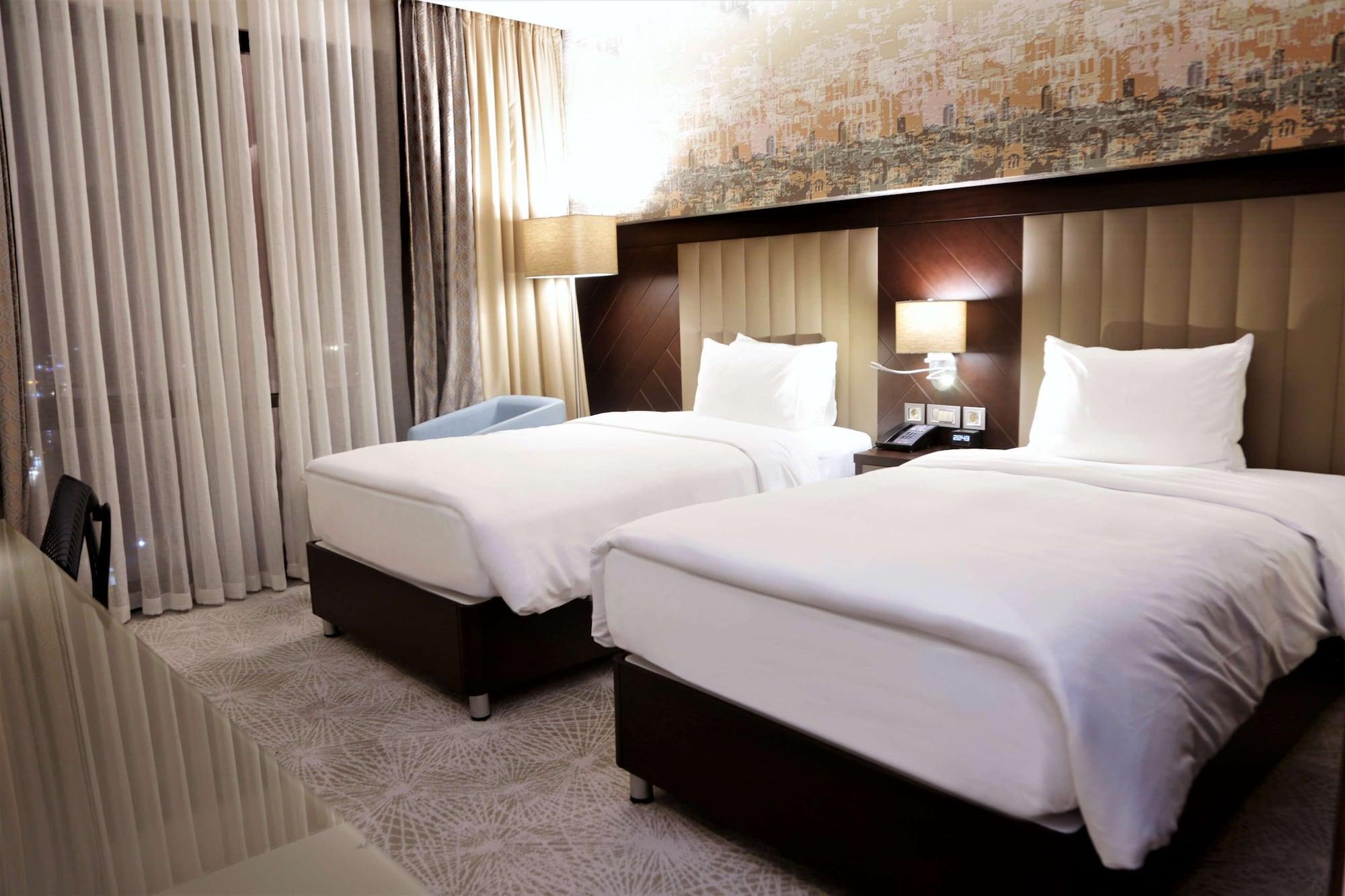 Отель Doubletree By Hilton Istanbul Umraniye Экстерьер фото Deluxe Room