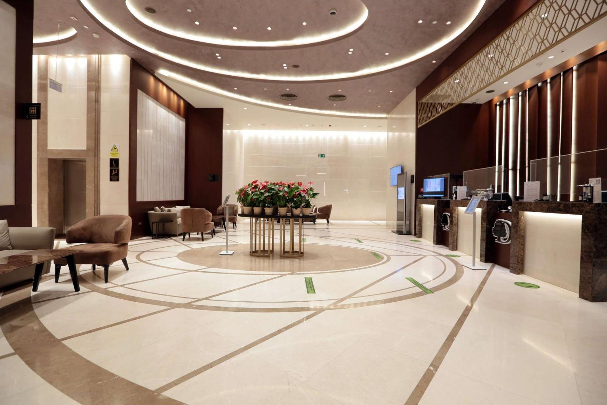 Отель Doubletree By Hilton Istanbul Umraniye Экстерьер фото