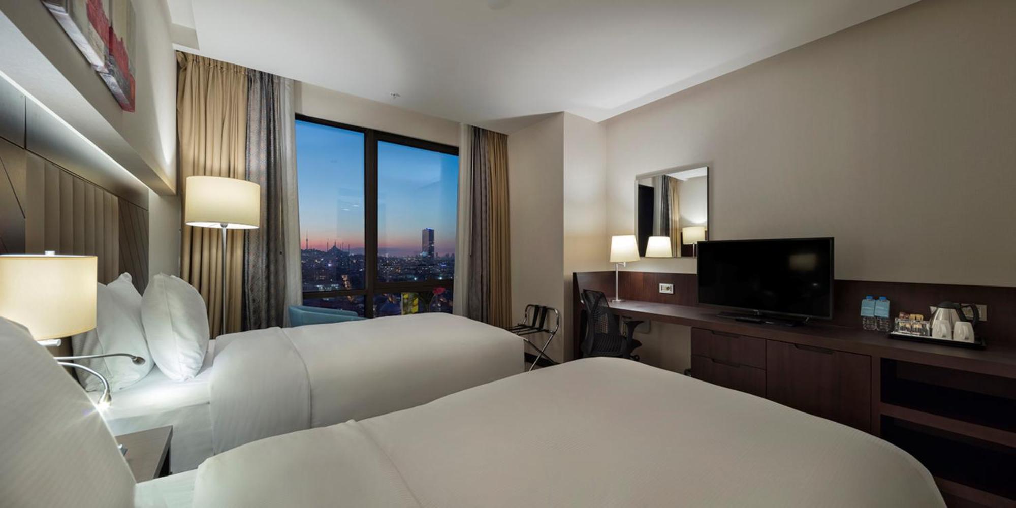Отель Doubletree By Hilton Istanbul Umraniye Номер фото