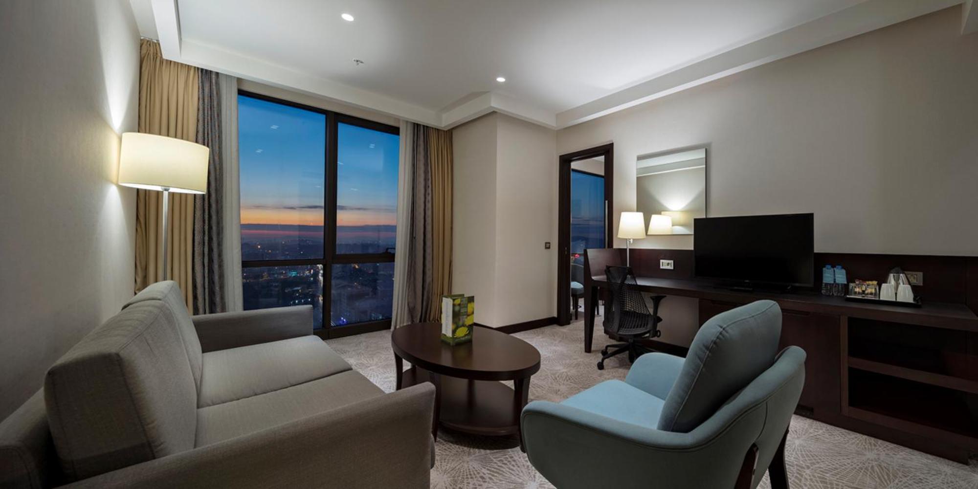 Отель Doubletree By Hilton Istanbul Umraniye Номер фото