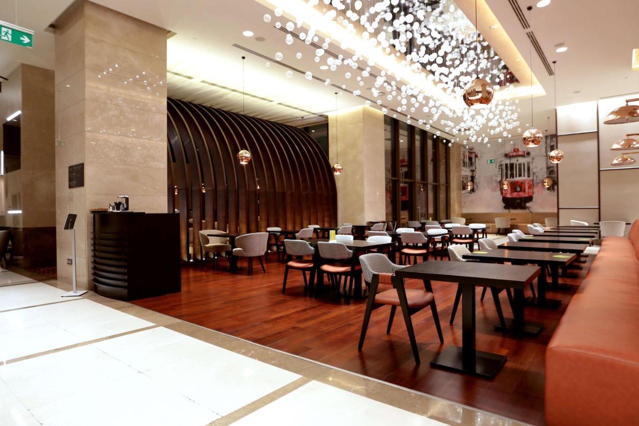 Отель Doubletree By Hilton Istanbul Umraniye Экстерьер фото The restaurant