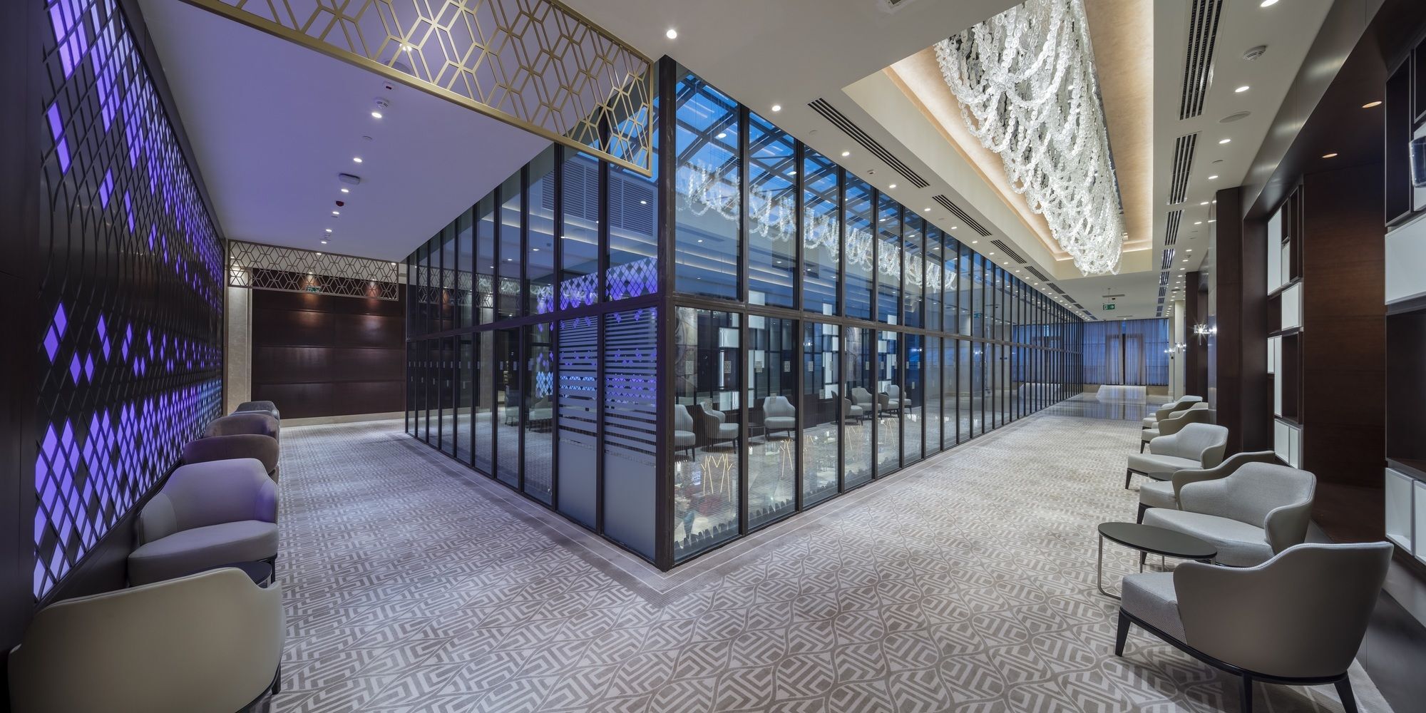 Отель Doubletree By Hilton Istanbul Umraniye Экстерьер фото The interior of the lounge